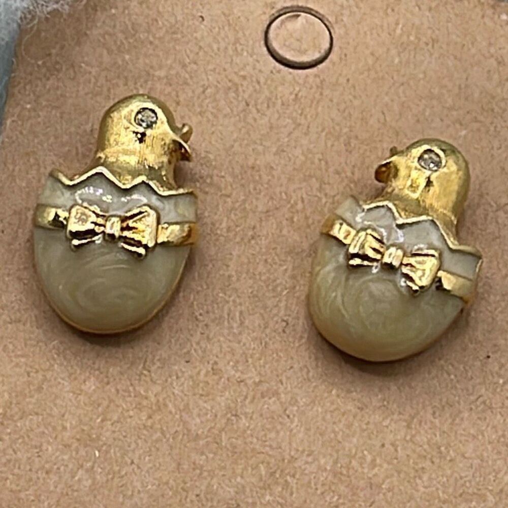 Vintage chicks hatching from Easter Eggs earrings by Avon.
